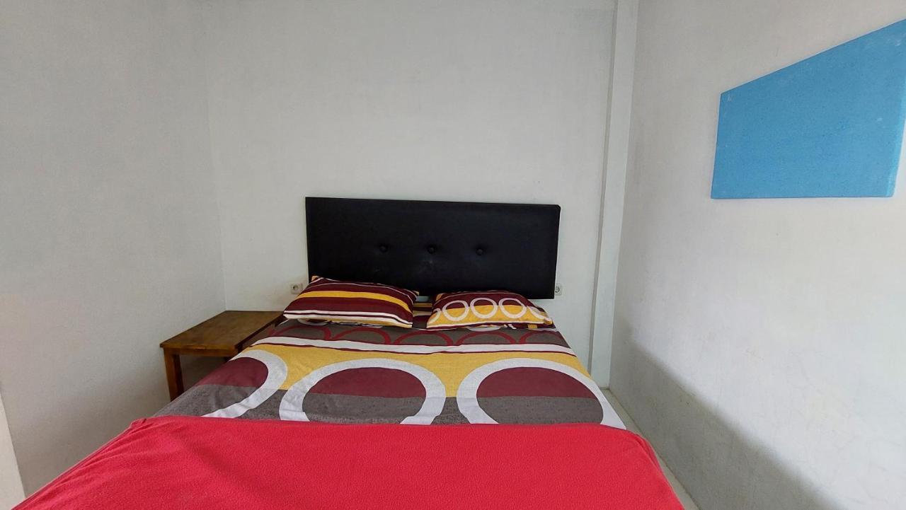 Harry & Mimin Homestay Gorontalo Exterior foto