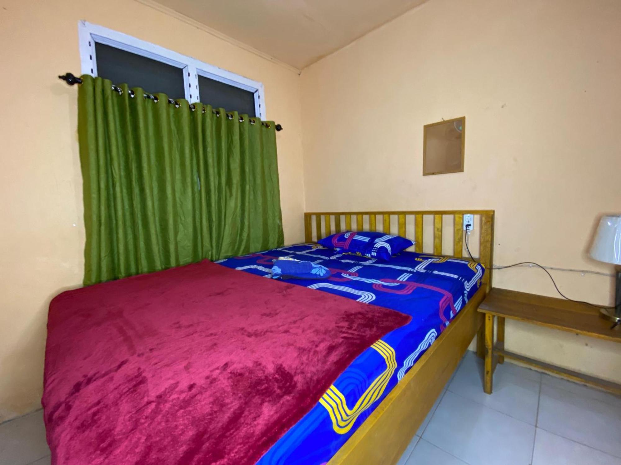 Harry & Mimin Homestay Gorontalo Exterior foto